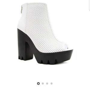 White and black peep toe heals